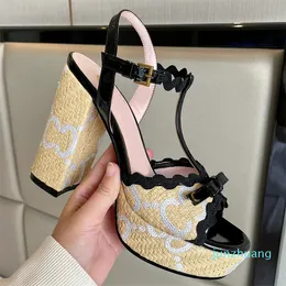 Sandały designerskie Patent skórzany patchwork klasyczny klamra masywna pięta buty o wysokości 12 cm na obcasie przednie paski damskie buty haftowe sandał haftowy