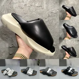 Дизайнерские сандалии для мужских кожаных наружных толстых нижних тапоч
