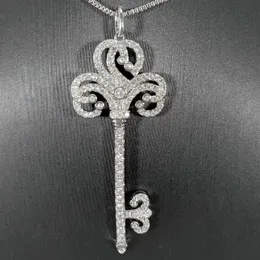 Pläterad elegant diamant iris nyckelhänge halsband solros snö kinesisk knutande diamanthänge