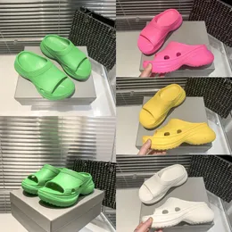 여성 슬리퍼 파리 수영장 슬라이드 샌들 럭셔리 디자이너 샌들 검은 녹색 핑크 흰색 노란색 패션 여름 해변 신발