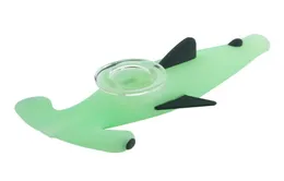 Whole Shark Green Blue Silicone Pipes Unique Design Smoking Dab Oil Burner Hand Spoon PipeFor Tobacco hookah5892548