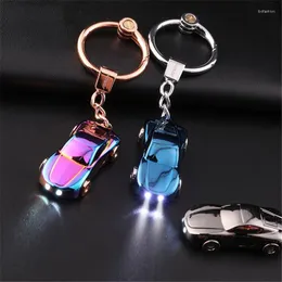 Keychains 남성용 Domineering Car Keychain 패션 화려한 회전 타이어 창조적 인 LED 조명 설정 남성을위한 아름다운 선물