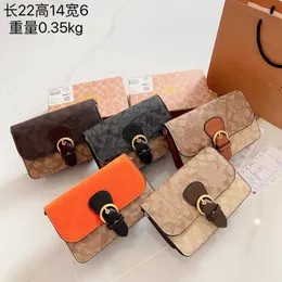 designer bag dinner Olay's New Fashionable Stick Bag Chain Strap Handheld Crossbody Kleo Handle Flap Fragrant Bud Old Flower No box with dust belt