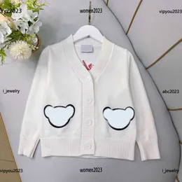 cardigan per bambini di lusso maglione per bambini Giacca per bambini con ricamo lettera posteriore Primavera Soprabito monopetto con scollo a V # Prodotto multiplo