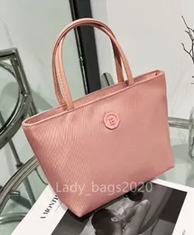 Minitmute torebki mini noszenie nylonowej torby na torebkę designerka torebka kobiety luksusowa torba na ramię torebka torebki torebki 17 cm