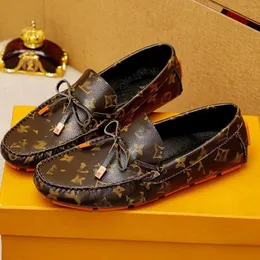 Lüks marka erkek rahat ayakkabı kaymaz tasarımcı deri ayakkabı erkek gündelik erkek sürüş ayakkabısı açık erkek bot ayakkabı Zapatillas Hombre artı boyutu 38-46