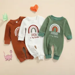 Rompers Citgeett Autumn Born Baby Baby Boys Romper Rainbow Letter Print Fur Free Long Rleeve ciepłe Jumpsuits Spring Ubrania 230606