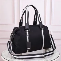 whole New style mens Classic designer travel luggage bag for men totes canvas handbag duffle bag fashion Designer bag for wome272g