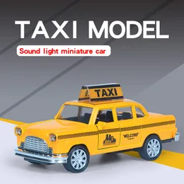 Diecast Model 132 Retro Taxi Car Alloy Miniature Toy Vehicle Collection Sound Light Baby Toys for Kids Childrens Day Gift 230605