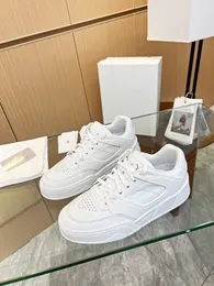 2023 Designer Sneakers Calfskin Casual Shoes Reflective Shoes Vintage Suede Leather Trainers All-match Stylist Sneaker Shoe 0605