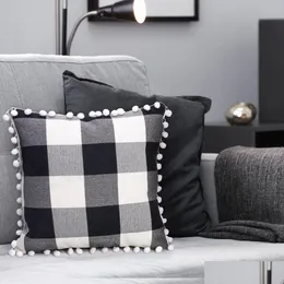 Pillow Case Square Plaid Er With Balls 45X45Cm Home Sofa Pillowcase Red Throw Cushion Christmas Gift Dbc Drop Delivery Garden Textil Dh58J
