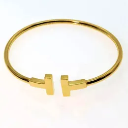 Bracciale di design Love bangle designer di gioielli bracciale trifoglio San Valentino Bracciale in filato placcato oro 18 carati con set di braccialetti per donna