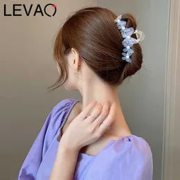 Dangle Shandelier Levao Chic Pearls مخالب الشعر للنساء الفتيات الأنيقة المصنوعة يدويًا مقاطع شعر مزاجية شعر سلطعون.