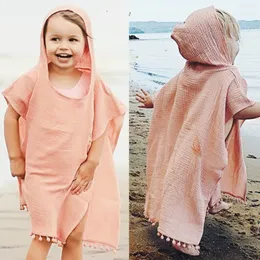 Flickaklänningar Kids Toddler Bikini Cover Up Hooded Baby Girl Solid Color Sleeveless Tassel Long Cape Dress 14 Years Beach kläder 230607