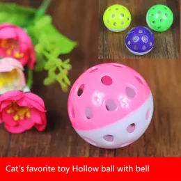 Heißer Verkauf Tinkle Bell Ball Haustier Spielzeug Kunststoff Hund Katze Spielen Ball Günstige Katzen Spielzeug Pet Produkte Zufällige Farbe durchmesser 5 cm PD067