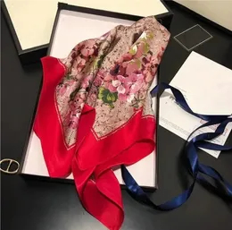 Tasarımcı İpek Eşarp Kadın Yumuşak Moda Mektup Head Band Kerchief Marka Küçük Eşarf Değişken Başörtüsü Aksesuarları Chrismas Hediye