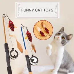1PC Cat Interactive Toy Stick Feather Wand Toys Fish-formad teleskopisk fiskespäng Cat Teaser Toy levererar slumpmässig färg
