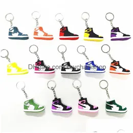 Anahtarlıklar Landards 14 Renk Tasarımcı Mini 3D Spor Sneaker Keychain Erkek Kadın Çocuklar Anahtar Yüzük Hediye Ayakları Çanta Zinciri Basketbol Sile Dr Dhdh9