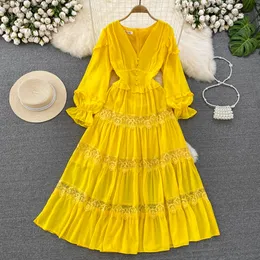 Gentle and Elegant Lantern Long Sleeve V-Neck Waist Slim Lace Panel Chiffon Dress Beach Holiday Long Dress