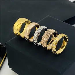 Anéis de banda de designer de diamante de geometria OL fashion para homens, ouro 18 K, aço inoxidável simples, amor, anel de casal, joias de casamento