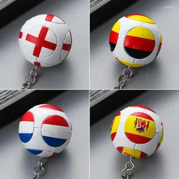 Keychains National Flag Football Key Chain England Frankrike Spanien Soccer Pendant Car Chains Fan Souvenirs Bag Tillbehör Gåvor