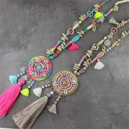 Pendanthalsband Bohemiska kvinnor damer Rainbow Charm Pendant Creative Wood Stone Bead Tassel Halsband smycken gåva 230608