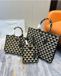 Fashion large capacity shopping bag 2023 new rhombus ladies shoulder bag simple texture nylon cloth handbag wallet