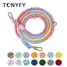 Coleiras para cães Trelas de 250 cm Corda de algodão trançada artesanal Forte Pesado Multicolor Caminhadas para animais de estimação Treinamento para cães pequenos, médios e grandes Z0609