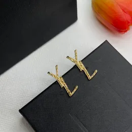Light luxury classic brand earrings, designer earrings, gold plated diamonds, high-quality and simple designed jewelry accessories, suitable for women's weddings