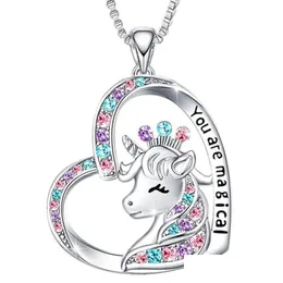 Naszyjniki wiszące Naszyjnik jednorożca Śliczny Lucky Heart Crystal Birthstone koń