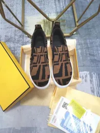 2023 Högkvalitativa skor män designer dubbel snörning casual skor för män sneakers bekväm vacker klassisk tidlös 35-42