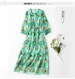 Vestido de seda com miçangas estampa floral verde verão manga 3/4 gola redonda com cinto midi vestidos casuais C3A255033