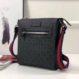 Nowi mężczyźni Style torby na ramię Crossbody Różne rozmiary torebki luksusowe Projektanci torby Pochette wiele kieszeni 523599 Masowa torba komunikatorów 2022