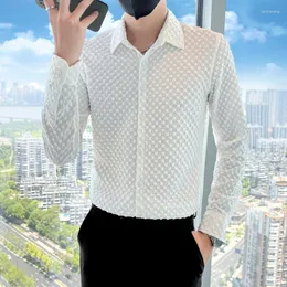 Erkek gündelik gömlekler artı 4xl-m bahar moda erkekler için uzun kollu kabartma 2023 ince fit balo smokin kimyasal homme