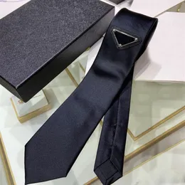 Cravatta da uomo di design Cravatta da donna Cravatta da uomo di lusso Cravatta di seta P Cravatta da sposa Cravate Cravattino Krawatte Girocollo Bel249S