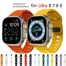 Sport Silicone Square Buckle Strap Band Hole Breattable Armband Rands Bands Watchband For Apple Watch Series 2 3 4 5 6 7 8 SE Ultra Iwatch 42/44/45/49mm 38/40/41mm