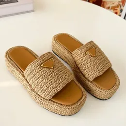 Espadrilles trippel glider sandaler tofflor mulor klackar plattform pumpar kil äkta läder strandslip på skor kvinnors lyxdesigners fabriksfri leverans