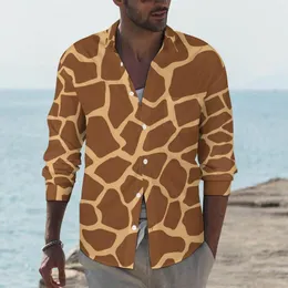 Mäns avslappnade skjortor giraff djurtryck skjorta man bruna fläckar vår estetiska grafiska blusar långärmad cool överdimensionerad toppar gåva