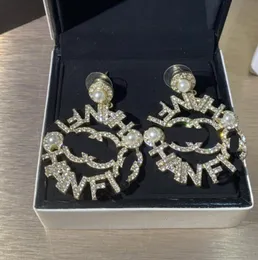 Najnowszy prosty luksusowy projektanci List stadninowy Sławne kobiety modne kolczyki na przyjęcie weselne Jewerlry Wysokiej jakości 18 -karatowy złot