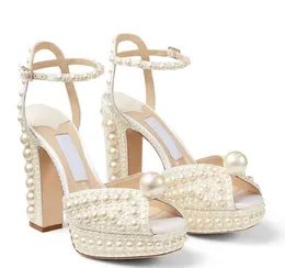 패션 디자이너 Sacora Sandals Shoes Pearls White Leather Women 's Evening High Heels 디자이너 레이디 펌프 파티 파티 웨딩 힐 신발 상자와