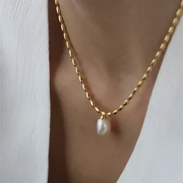 Naszyjniki wiszące tytan z 18 -karatowymi złotymi koralikami Chian Real Pearl Choker Naszyjnik T Pokaż Snid drogi startowej Rzadki ins Japan Korean Boho Top 230609