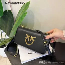 2023 Bolsa Clutch Designer Feminina Bolsas de Ombro Versáteis Tendência Nova Oblíqua Cross Body Underarm Chain Bolsa Feminina PU