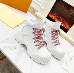 2024 Designer Paris Ruby Flat Ranger Botas Altas Beaubourg Ankle Boot Bezerro Chunky Martin Sapatos de Inverno Laureate Plataforma Desert Lace -Up S