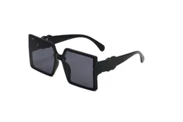 Solglasögon lyxiga personlighetsdesigners UV -resistenta glasögon Populära män Kvinnor Goggle för glasögon Ny generös ram 6191# Fashionabla och coola speglar