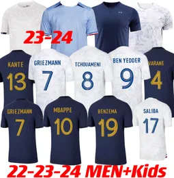 Maillots de football 22 2023 2024 Fotbollströja för fotbolls-VM Franska fotbollströjor MBAPPE GRIEZMANN POGBA kante maillot foot kit top shirt hommes enfants HERR barn set