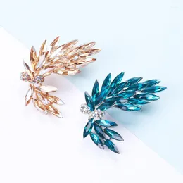 Brosches Crystal ab Rhinestone Decoration Golden Metal Blue Bowknot Brosch Pin Women Party Jewel Fashion Costume Accessories