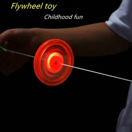新しい明るいハンドプルラミナスフラッシングロープフライホイールおもちゃLEDライトおもちゃお子様フライホイールフラッシュギフトおもちゃ