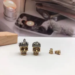 Retro Skull Coldings for Women Men Jewelry Halloween Piercin Ear Post Post Kolczyki Antique Gold Skull Ear Stud Queen