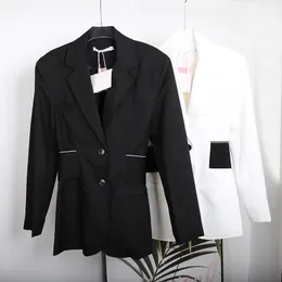 女性のスーツブレザー高級デザイナージャケットスリムウエストカバースーツトップブラックホワイトファッショナブルな秋レディース気質コート高品質婦人服