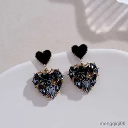 Moda miłość serce czarne kolczyki dla kobiet w kształcie kodu w kształcie kodu prezenty biżuterii R230613